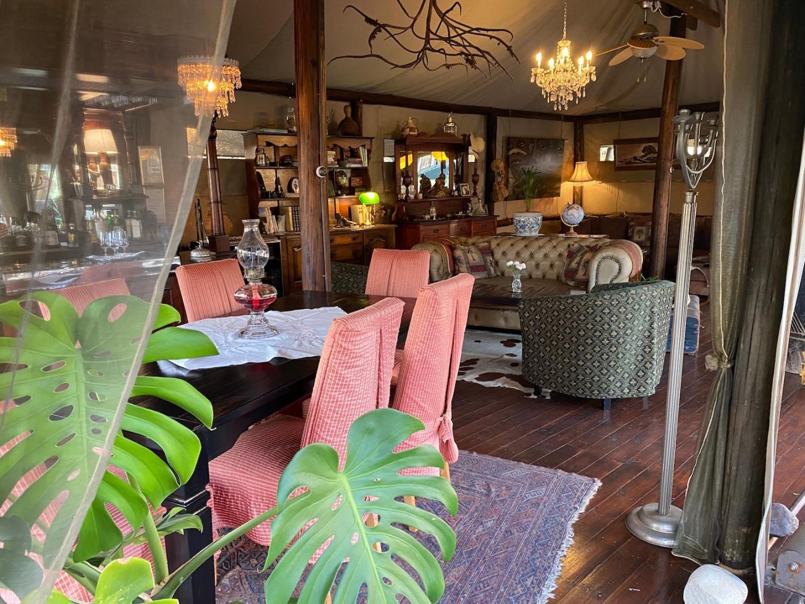 Out In Africa Wildlife Lodge Hammanskraal Luaran gambar