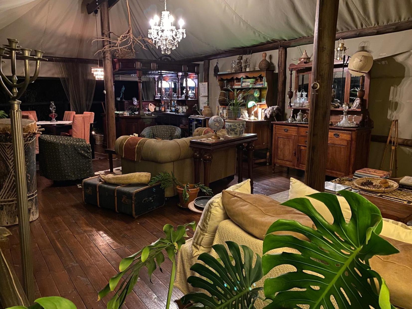 Out In Africa Wildlife Lodge Hammanskraal Luaran gambar