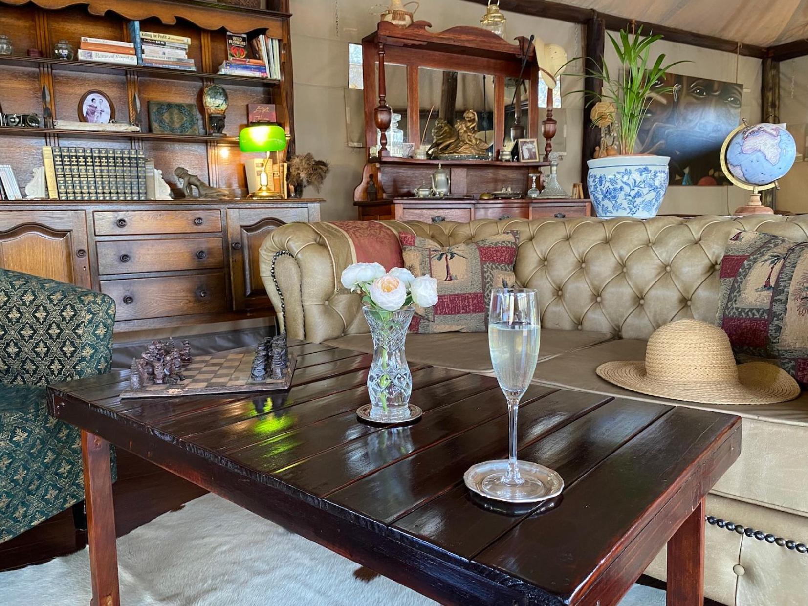 Out In Africa Wildlife Lodge Hammanskraal Luaran gambar